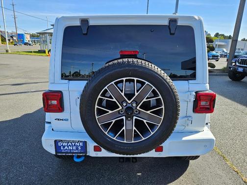 Bright White Clearcoat 2022 Jeep Wrangler Unlimited 4xe Sahara