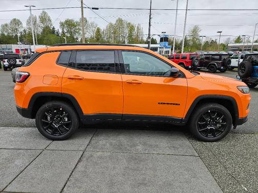 JOOSE 2026 Jeep Compass Latitude