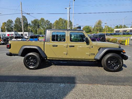 2025 Jeep Gladiator Sport