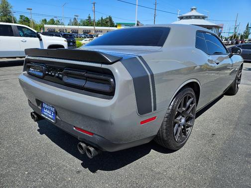 2017 Dodge Challenger R/T 392