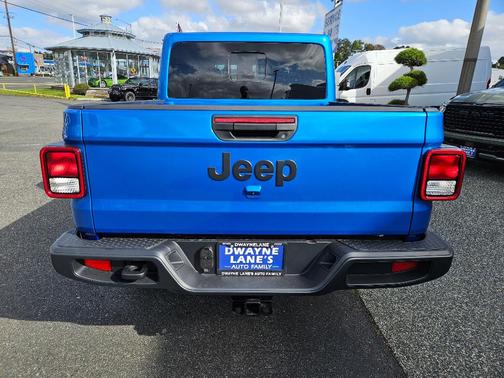 2025 Jeep Gladiator Sport