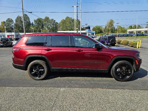 2023 Jeep Grand Cherokee L Laredo