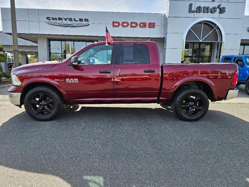 Delmonico Red Pearl 2018 RAM 1500 SLT