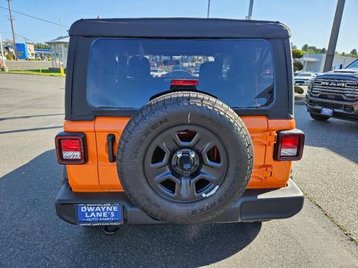 2025 Jeep Wrangler Sport