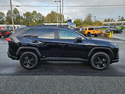 2020 Toyota RAV4 Hybrid LE