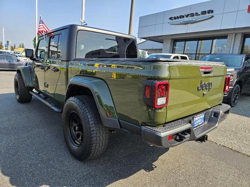 2021 Jeep Gladiator Sport