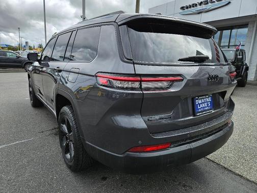 2022 Jeep Grand Cherokee L Laredo