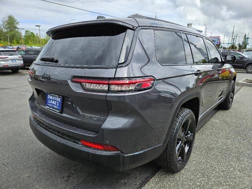 2022 Jeep Grand Cherokee L Laredo