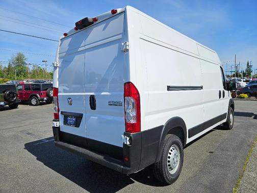 Bright White Clearcoat 2026 RAM ProMaster 2500 High Roof