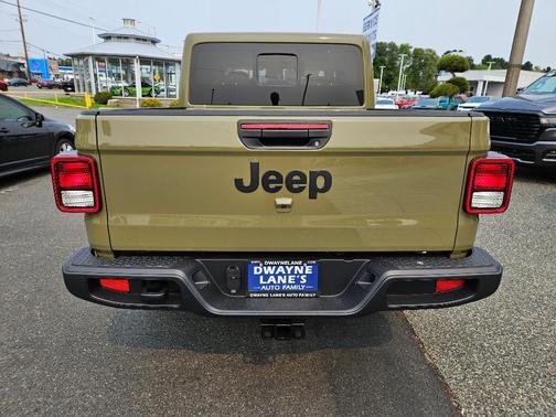 2025 Jeep Gladiator Sport