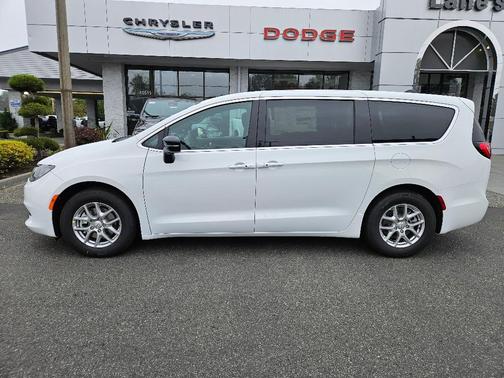 2026 Chrysler Voyager LX