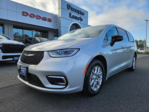 2024 Chrysler Pacifica Touring-L