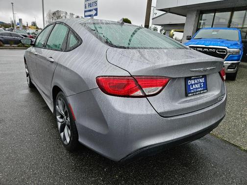 2016 Chrysler 200 S