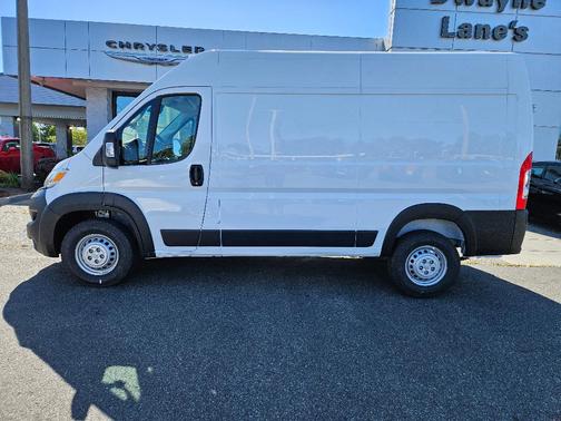 Bright White Clearcoat 2026 RAM ProMaster 1500 Base