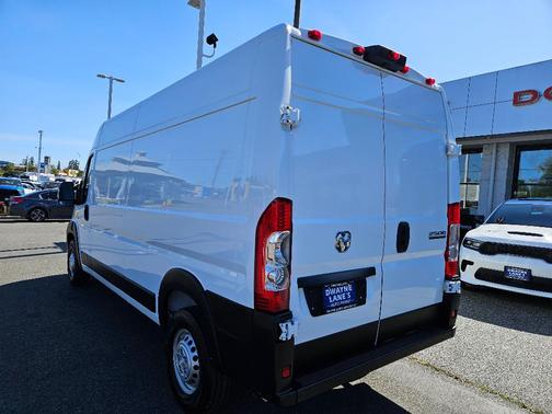 Bright White Clearcoat 2026 RAM ProMaster 2500 High Roof