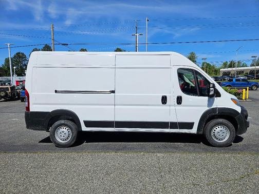 Bright White Clearcoat 2026 RAM ProMaster 2500 High Roof