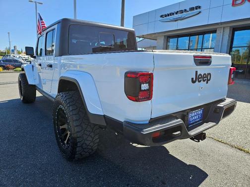 2021 Jeep Gladiator Sport