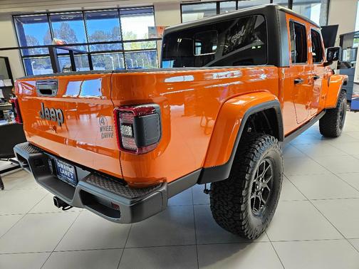 2025 Jeep Gladiator Sport