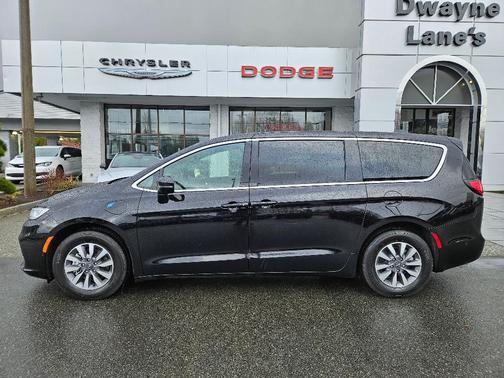 2025 Chrysler Pacifica Hybrid Select