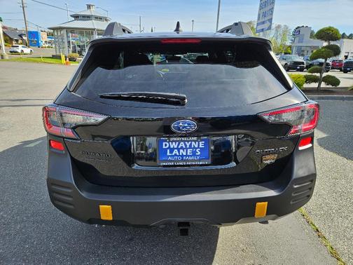 Crystal Black Silica 2025 Subaru Outback Wilderness