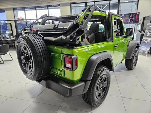 2025 Jeep Wrangler Sport