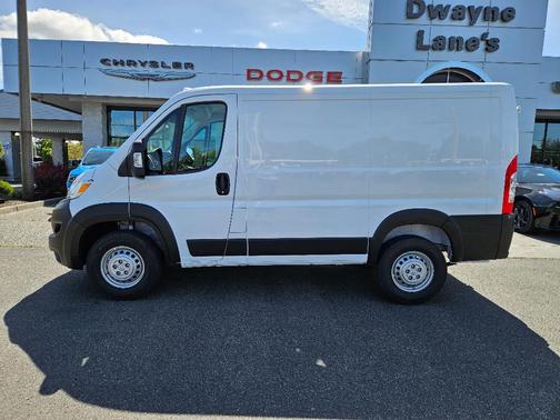 Bright White Clearcoat 2026 RAM ProMaster 1500 Low Roof