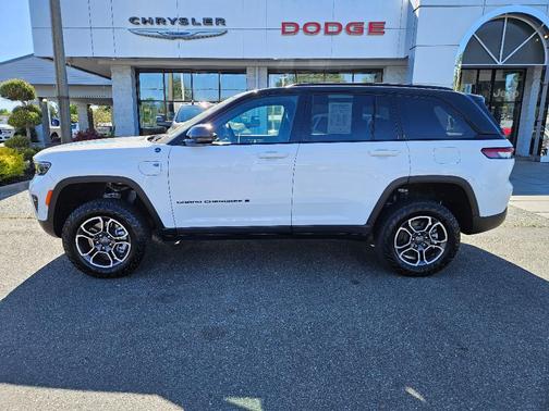 Bright White Clearcoat 2022 Jeep Grand Cherokee 4xe Trailhawk