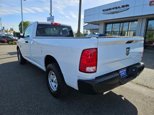 Bright White Clearcoat 2022 RAM 1500 Classic Tradesman