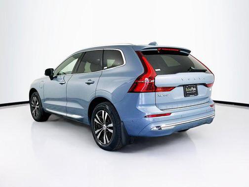 2022 Volvo XC60 Recharge Plug-In Hybrid T8 Inscription Expression