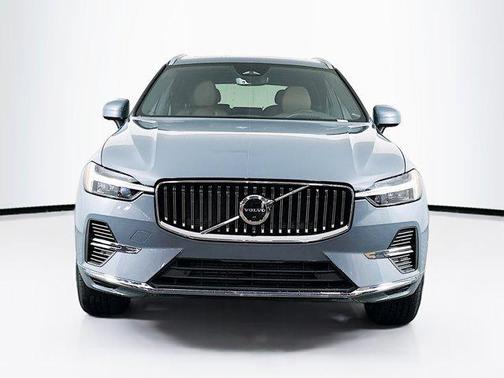 2022 Volvo XC60 Recharge Plug-In Hybrid T8 Inscription Expression