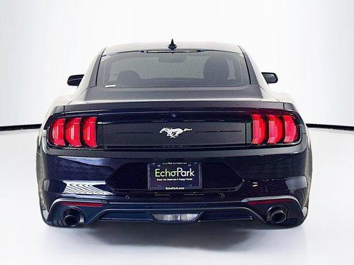 2022 Ford Mustang EcoBoost