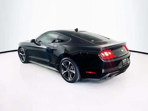 2022 Ford Mustang EcoBoost