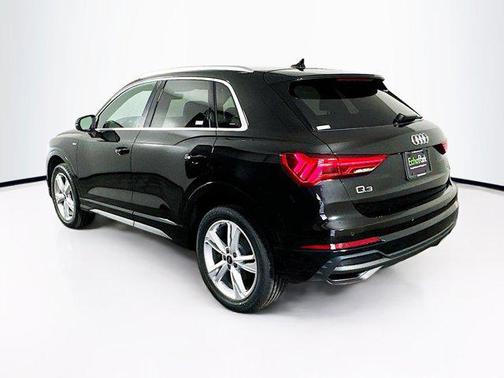 2023 Audi Q3 Premium 45 TFSI S line quattro Tiptronic