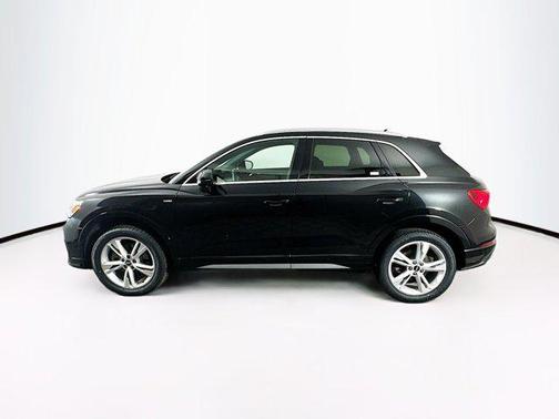 2023 Audi Q3 Premium 45 TFSI S line quattro Tiptronic