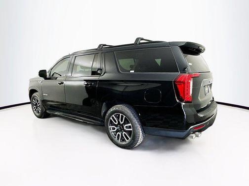 2022 GMC Yukon XL 4WD AT4