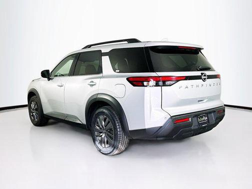 2025 Nissan Pathfinder SV FWD