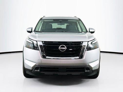2025 Nissan Pathfinder SV FWD
