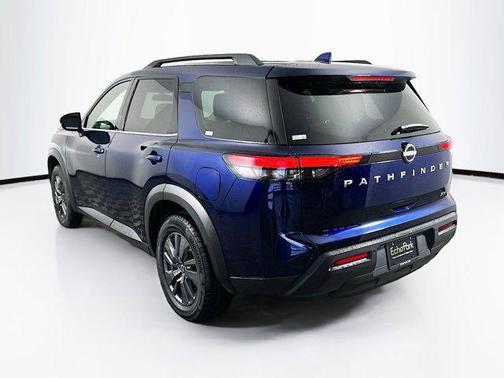 2024 Nissan Pathfinder SV FWD