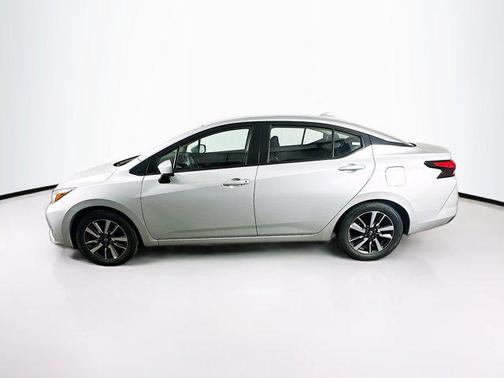 Brilliant Silver Metallic 2024 Nissan Versa 1.6 SV