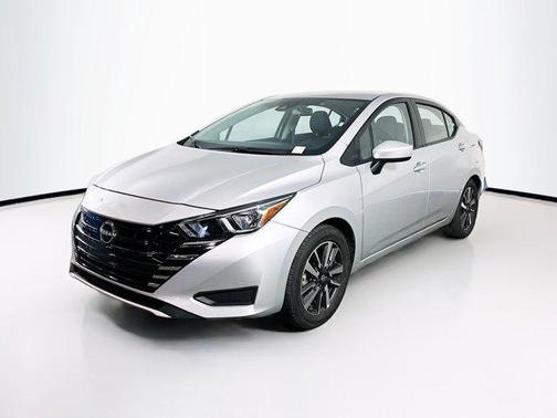 Brilliant Silver Metallic 2024 Nissan Versa 1.6 SV