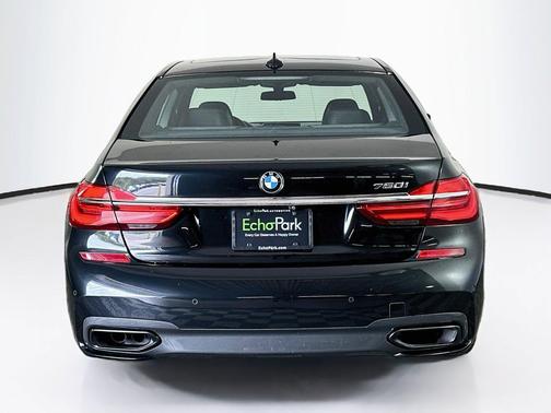Black Sapphire Metallic 2018 BMW 750 I