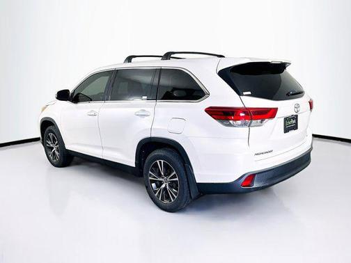 Blizzard Pearl 2019 Toyota Highlander LE