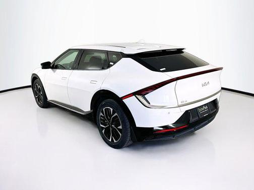 Snow White Pearl 2024 Kia EV6 Wind