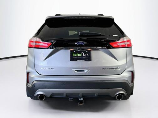 Iconic Silver Metallic 2020 Ford Edge Titanium