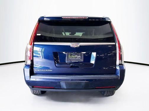 2017 Cadillac Escalade ESV Luxury