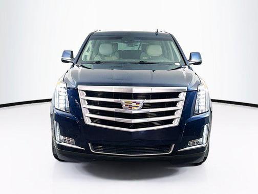 2017 Cadillac Escalade ESV Luxury