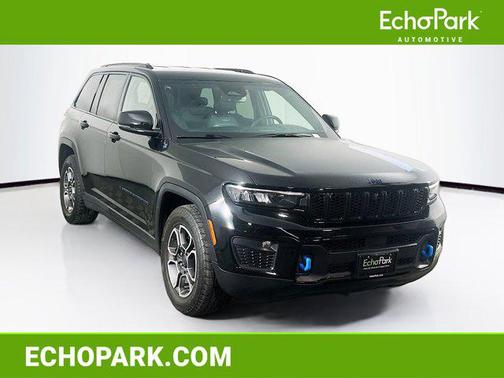 Diamond Black Crystal Pearlcoat 2022 Jeep Grand Cherokee 4xe Trailhawk