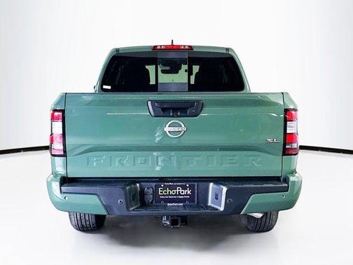 2024 Nissan Frontier SL