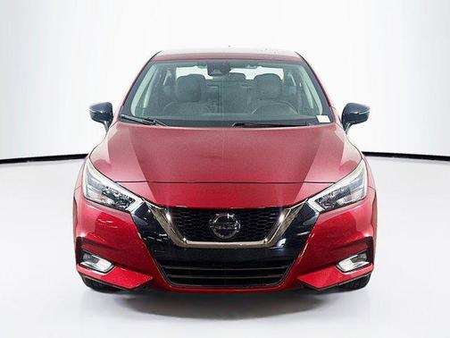 Scarlet Ember Pearl Metallic 2020 Nissan Versa 1.6 S