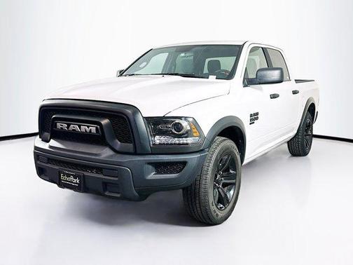 2024 RAM 1500 Classic Warlock Crew Cab 4x2 5'7' Box